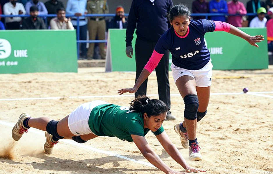 जकार्ता का वह चेन टैकल: ईरान की कुश्ती-रक्षा, भारत का 'प्रतिष्ठा-चयन' और एक सबक जो मेडल से महंगा पड़ा जकार्ता का वह चेन टैकल: ईरान की कुश्ती-रक्षा, भारत का 'प्रतिष्ठा-चयन' और एक सबक जो मेडल से महंगा पड़ा