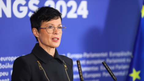 Paralajmërohen ditë të vështira për Vuçiqin